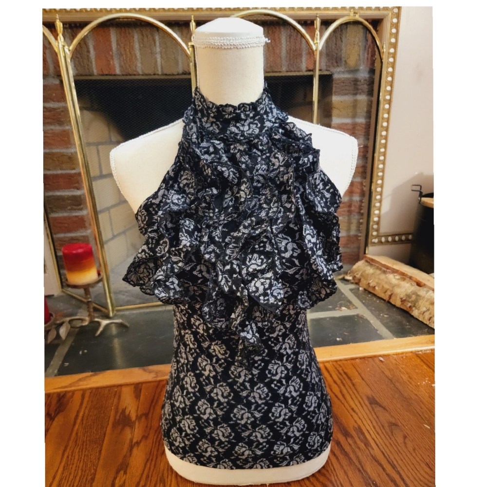 Gorgoeus silver black ruffle top